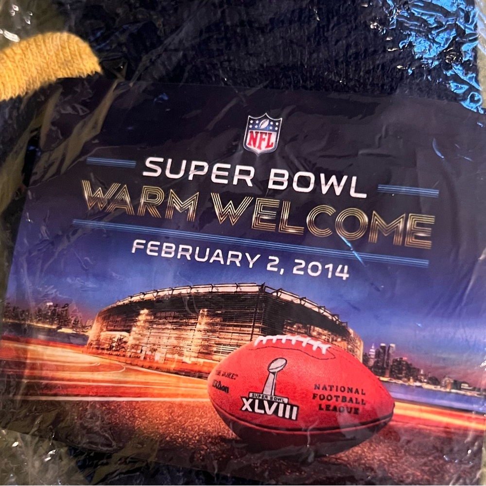 New Super Bowl Warm Welcome Gloves From Feb 2, 2014